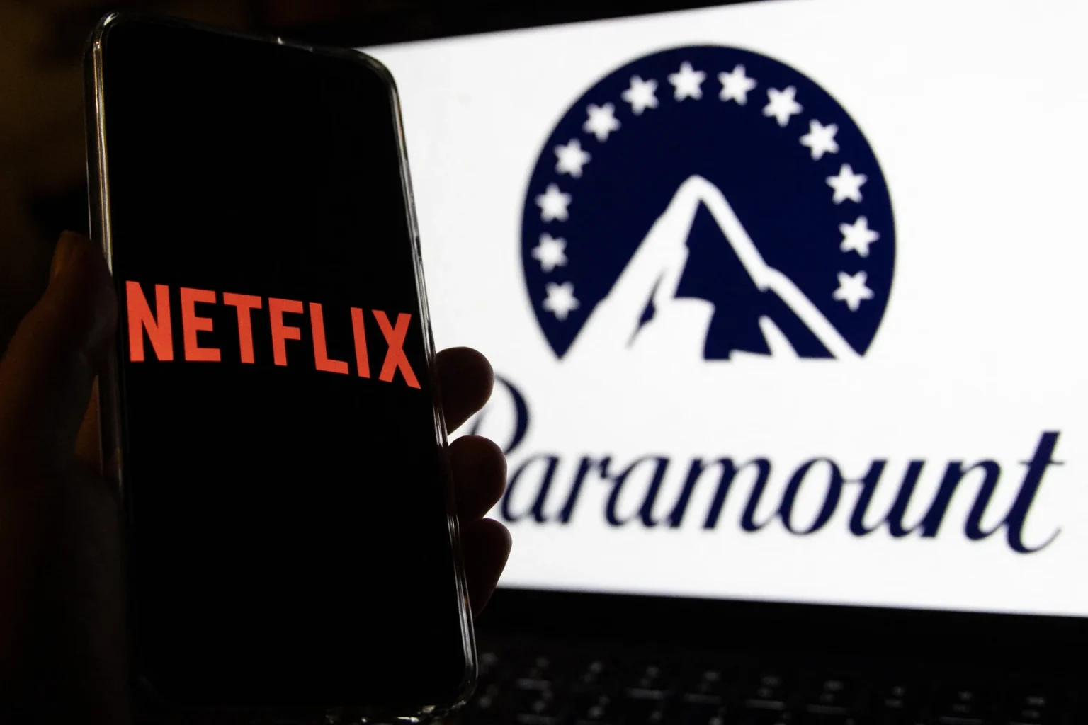 Paramount przejmuje WBD, Netflix wycofuje ofertę